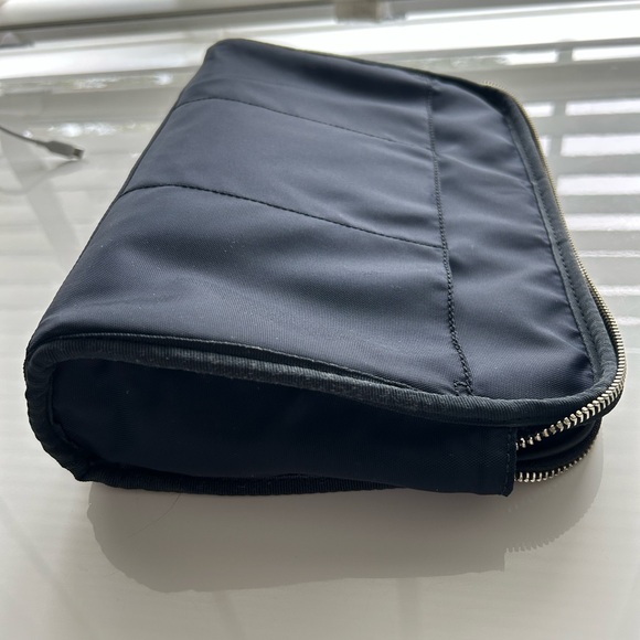 Vintage Coach Toiletry Bag Black Mini Signature C Jacquard - Picture 7 of 7